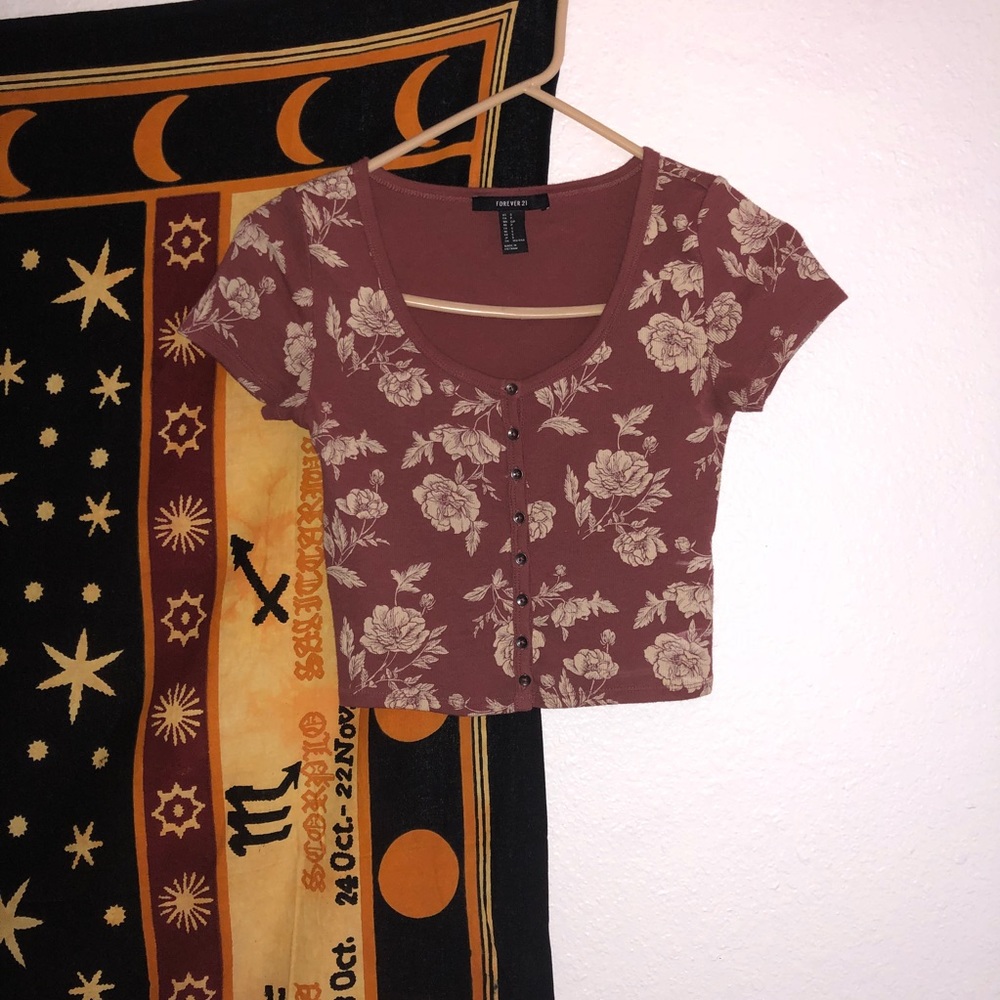 Cropped floral shirt